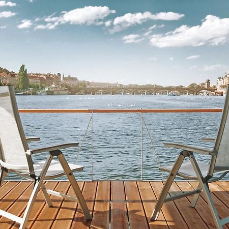 Vipliving Houseboat Hotel Praag Buitenkant foto