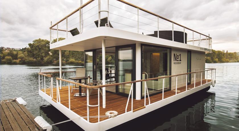 Vipliving Houseboat Hotel Praag Buitenkant foto